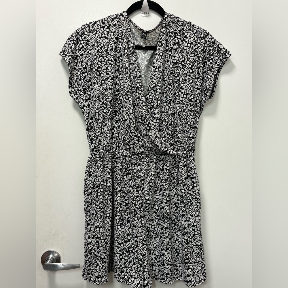 Uniqlo Black and White Floral Midi Dress
